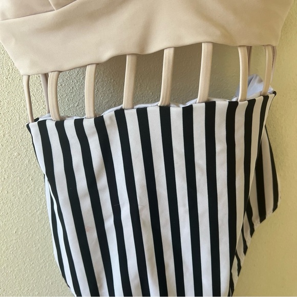 Cupshe Afternoon Sunshine Strappy High Waisted Backless One-Piece Swimsuit Sz M - Picture 3 of 5